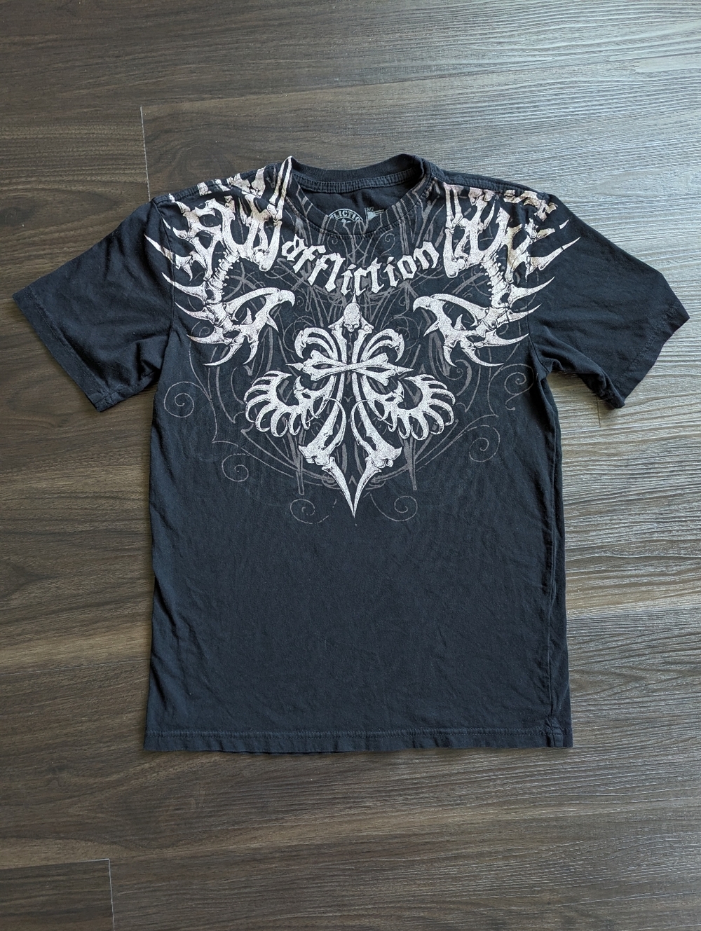 Affliction Women's Graphic T-Shirt Small Black Gothic Cross Bone Y2K Style